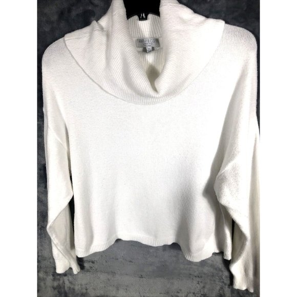 Warm And Cozy Lifestyle Sweater Woman's Adult Medium - Picture 3 of 15